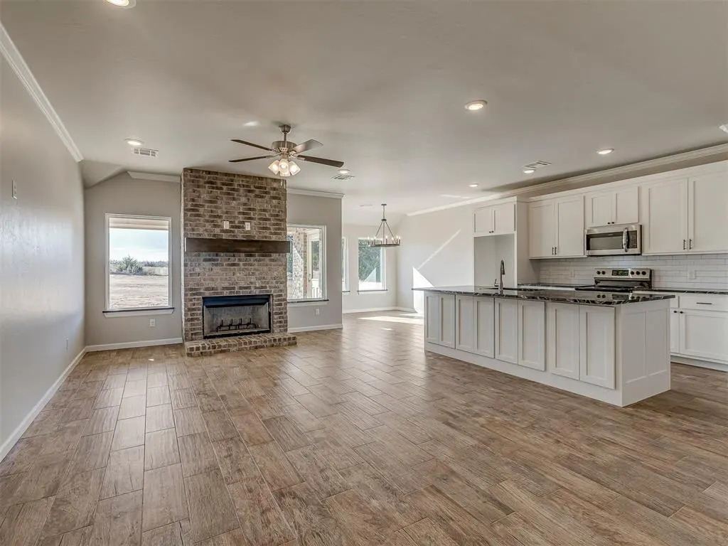 Photo 8 — 9757 Country Side Lane, Guthrie, OK 73044