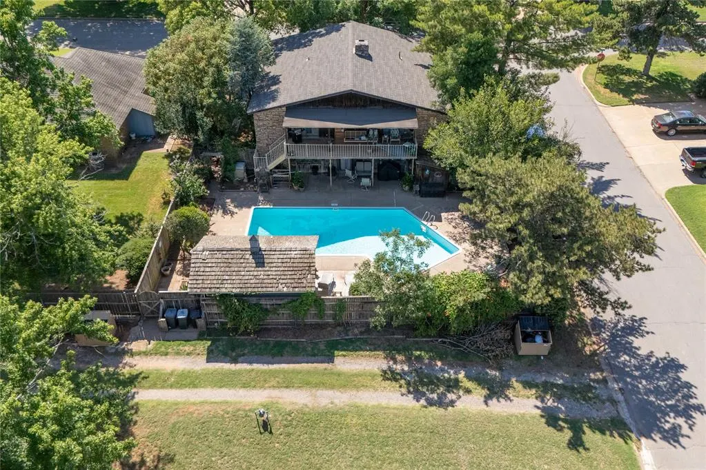 Photo 2 — 622 Oak Drive, Weatherford, OK 73096