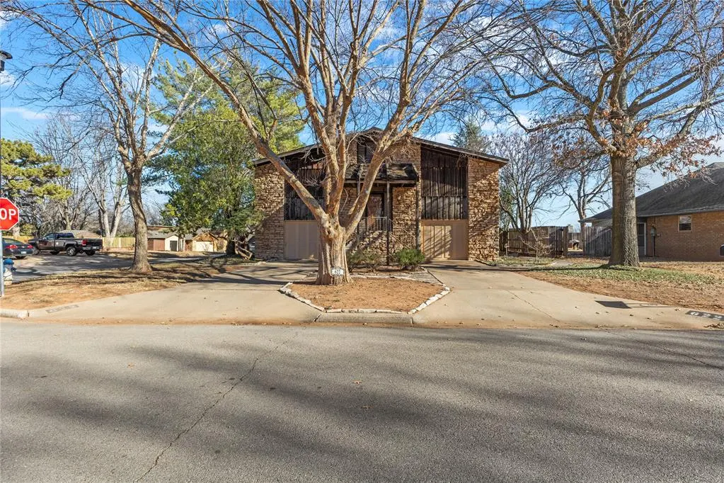 Photo 9 — 622 Oak Drive, Weatherford, OK 73096