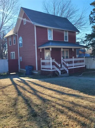 Sold home at 402 S 2nd Street