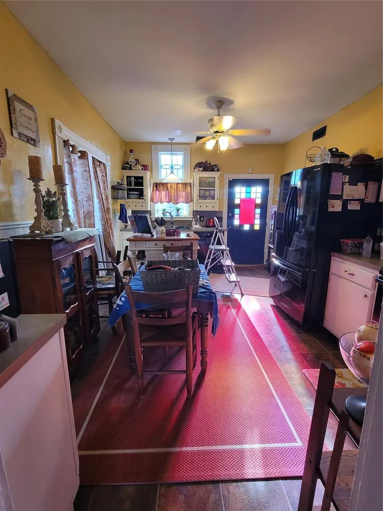 Photo 9 — 402 S 2nd Street, Guthrie, OK 73044