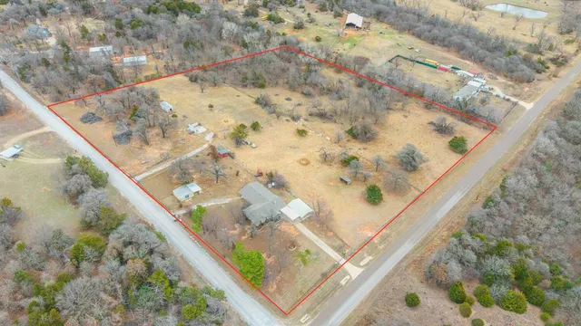 Front exterior — 9125 E Tecumseh Road, Norman, OK 73026