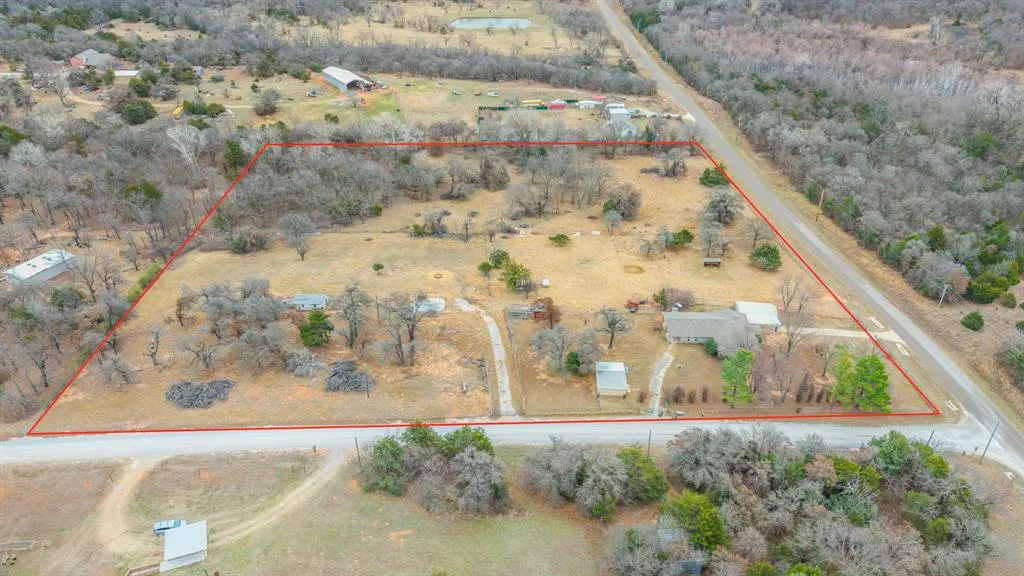 Photo 2 — 9125 E Tecumseh Road, Norman, OK 73026