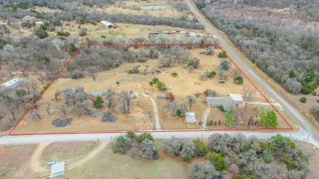 Photo 2 — 9125 E Tecumseh Road, Norman, OK 73026