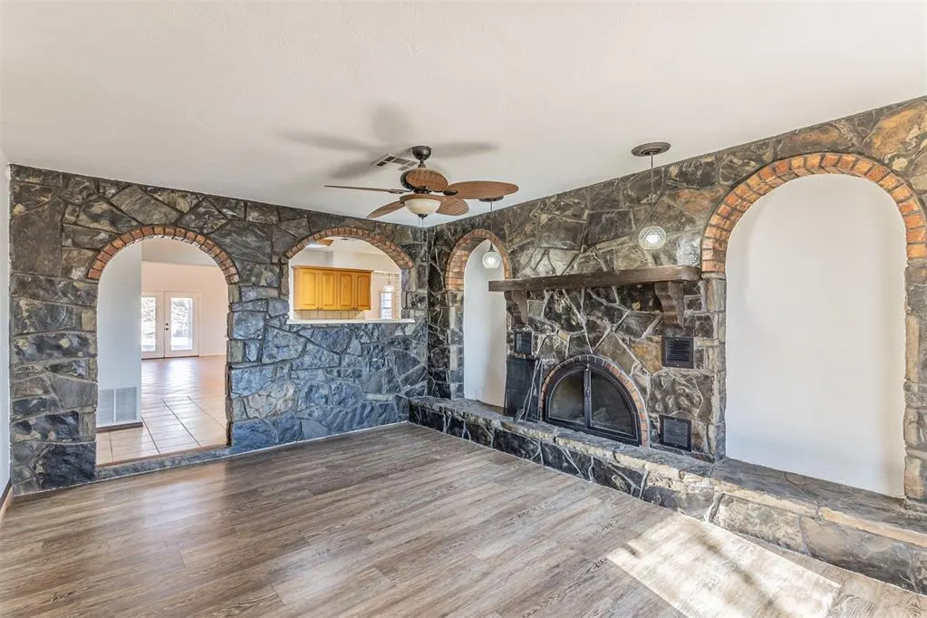 Photo 5 — 9125 E Tecumseh Road, Norman, OK 73026