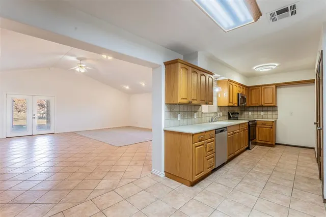 Photo 8 — 9125 E Tecumseh Road, Norman, OK 73026