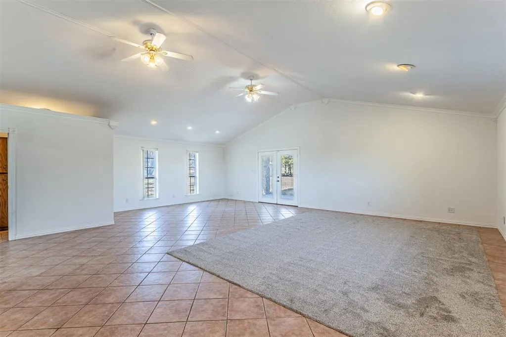 Photo 10 — 9125 E Tecumseh Road, Norman, OK 73026
