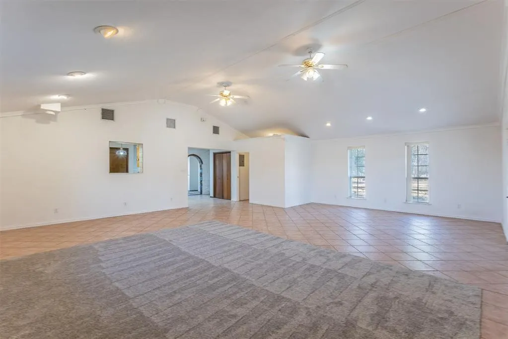 Photo 11 — 9125 E Tecumseh Road, Norman, OK 73026