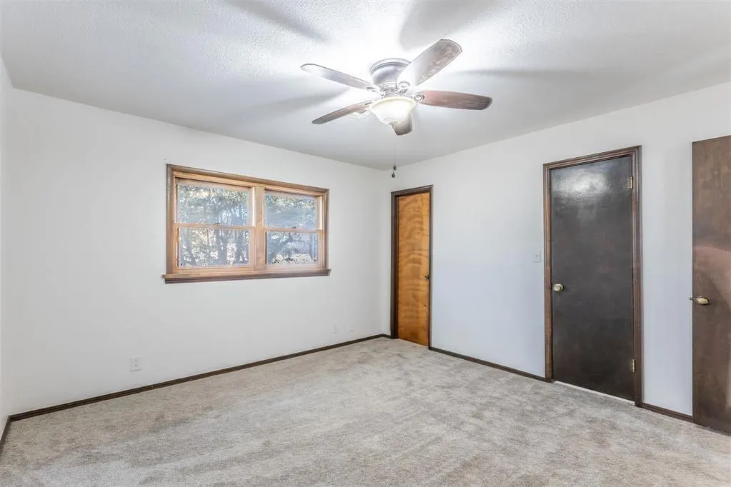 Photo 13 — 9125 E Tecumseh Road, Norman, OK 73026