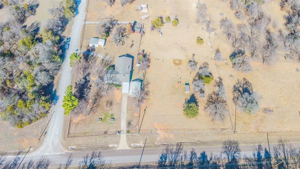 Photo 24 — 9125 E Tecumseh Road, Norman, OK 73026