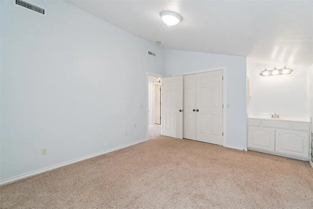 Photo 23 — 2909 N Santa Fe Avenue, Edmond, OK 73003