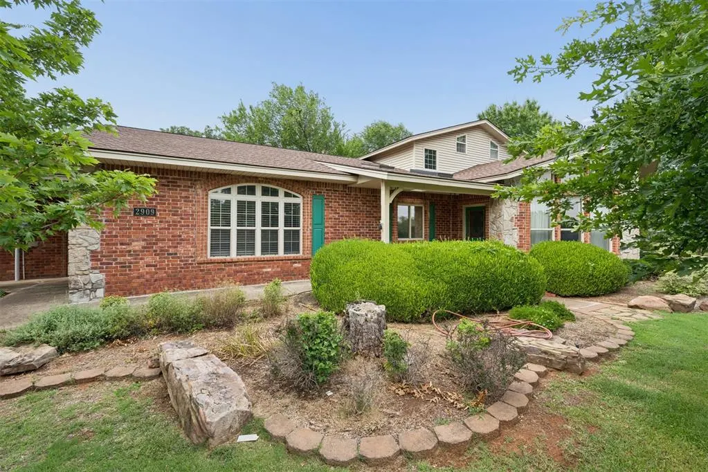 Photo 35 — 2909 N Santa Fe Avenue, Edmond, OK 73003
