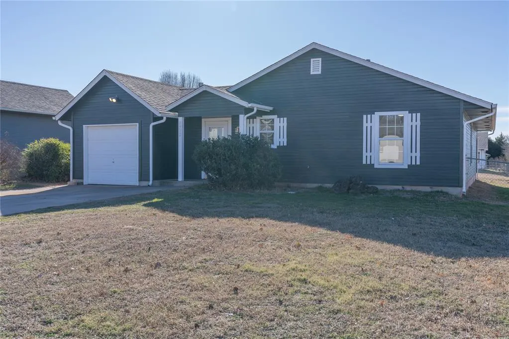 Photo 2 — 8912 NE 46th Street, Spencer, OK 73084