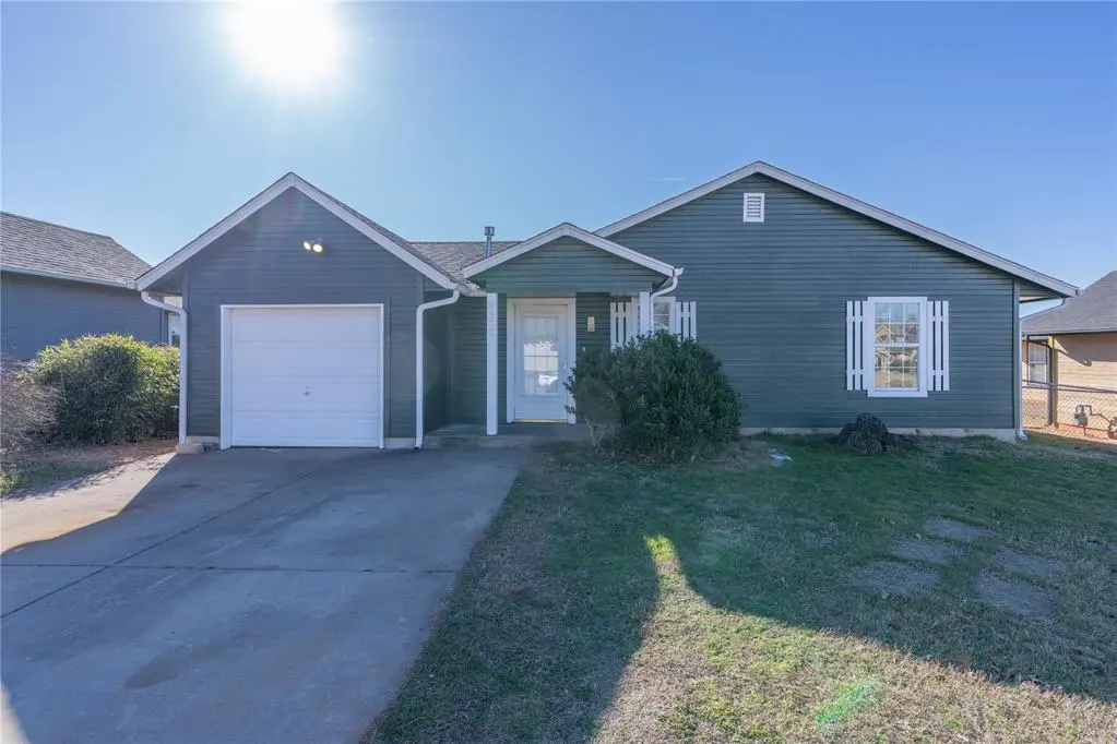 Photo 3 — 8912 NE 46th Street, Spencer, OK 73084