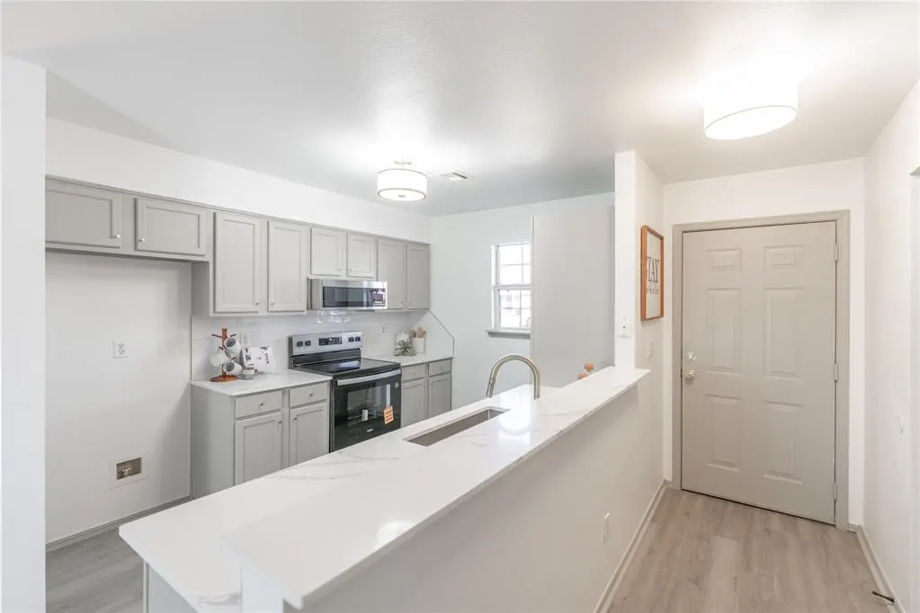 Photo 9 — 8912 NE 46th Street, Spencer, OK 73084