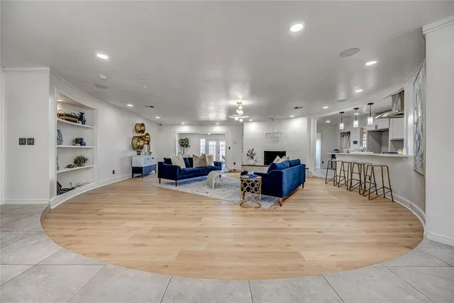 Photo 6 — 8625 Lakehurst Drive, Oklahoma City, OK 73120