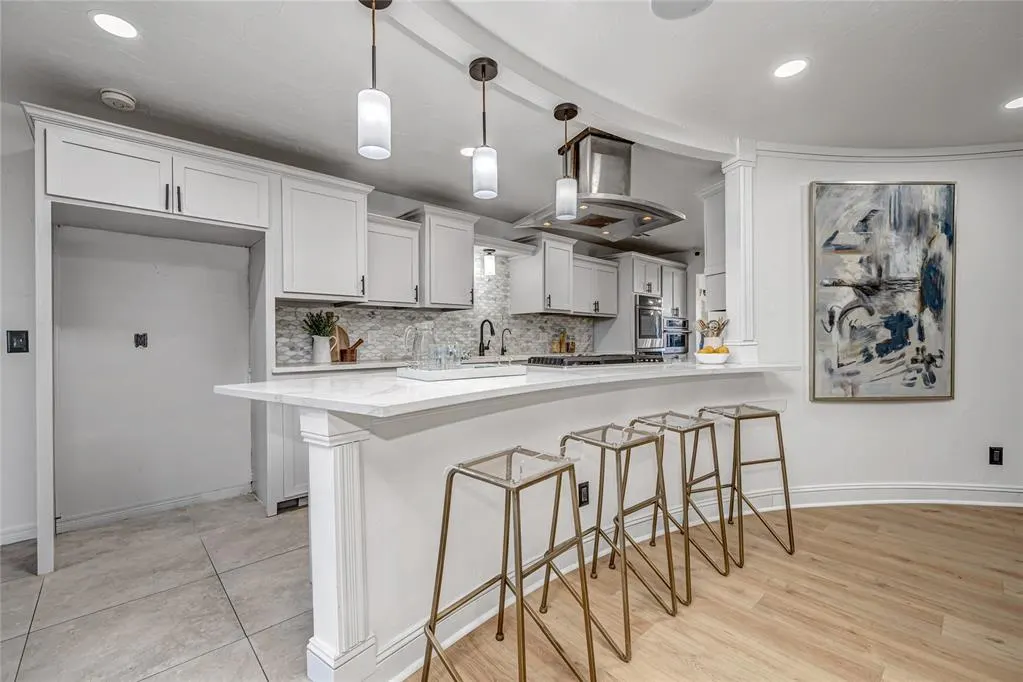 Photo 17 — 8625 Lakehurst Drive, Oklahoma City, OK 73120
