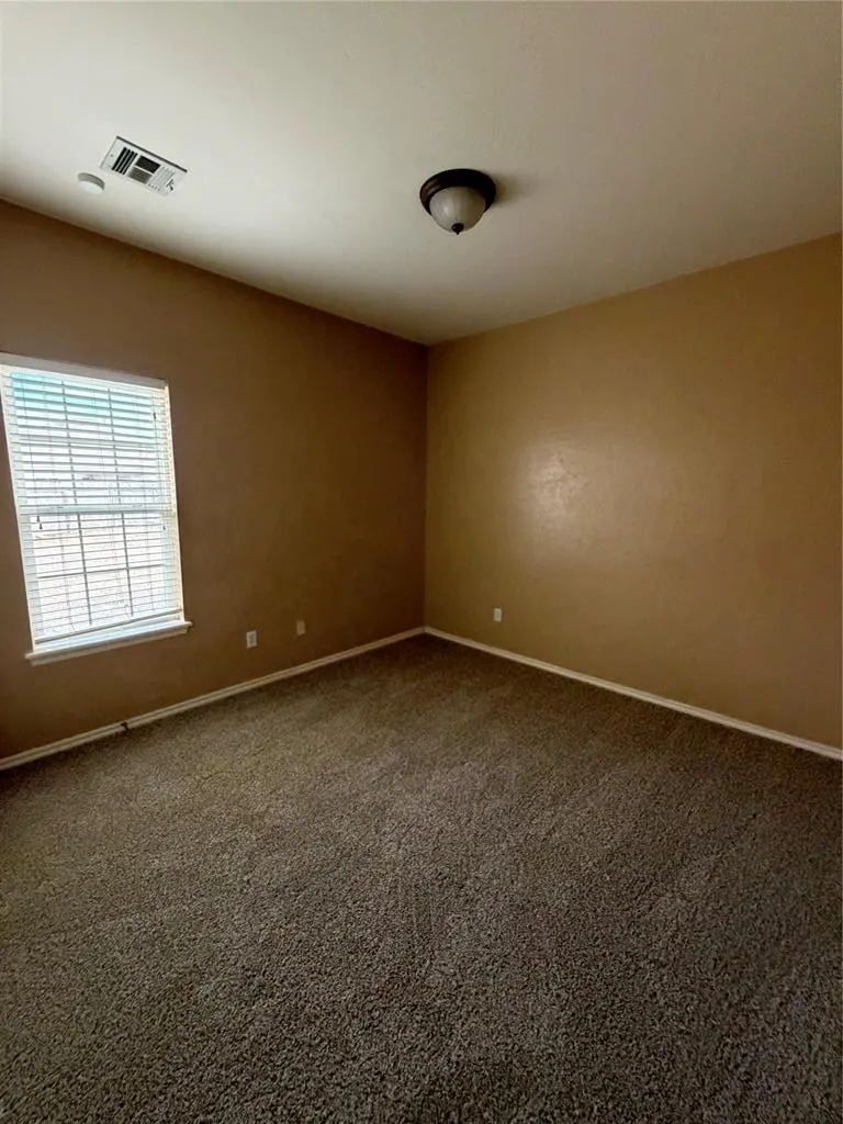 Photo 11 — 6920 Freedom Avenue, Oklahoma City, OK 73135