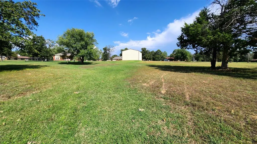 Photo 2 — 0000 Surrey Lane, McLoud, OK 74851