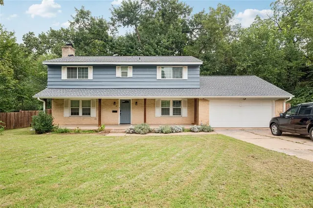 Photo 3 — 817 NE 61 Street, Oklahoma City, OK 73105