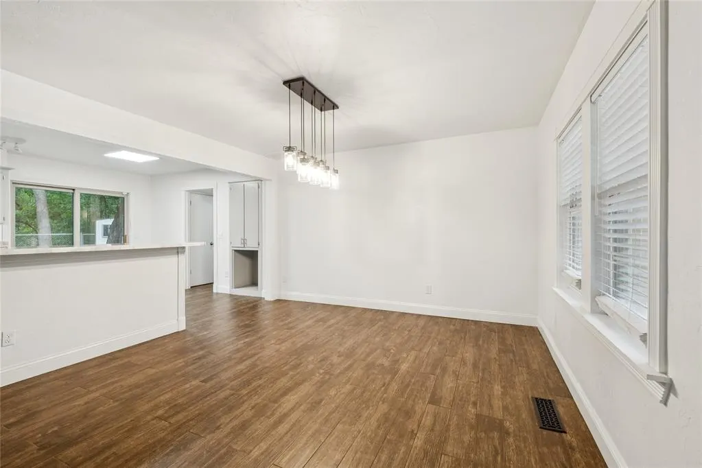 Photo 8 — 817 NE 61 Street, Oklahoma City, OK 73105