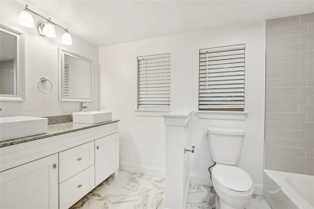 Photo 20 — 817 NE 61 Street, Oklahoma City, OK 73105