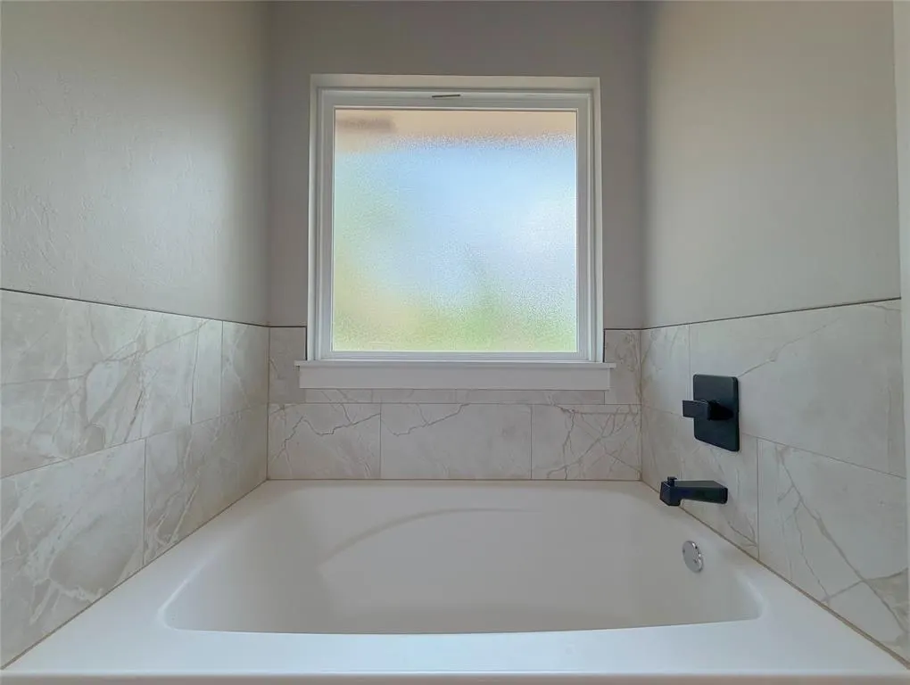 Photo 9 — 2201 Winter Ridge Road, Blanchard, OK 73010