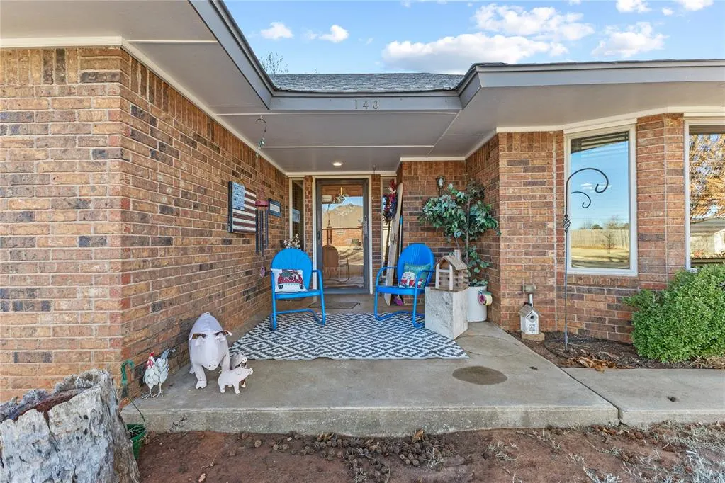 Photo 2 — 140 Dolomite Drive, Clinton, OK 73601