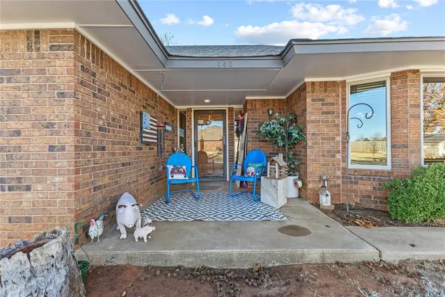 Photo 2 — 140 Dolomite Drive, Clinton, OK 73601