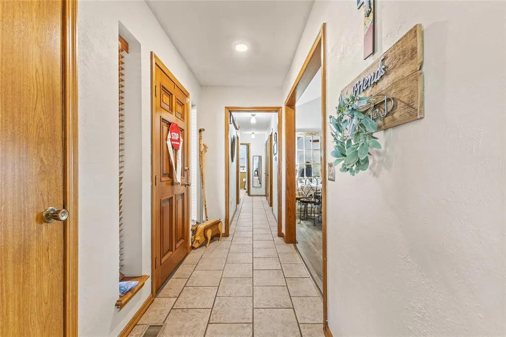 Photo 13 — 140 Dolomite Drive, Clinton, OK 73601