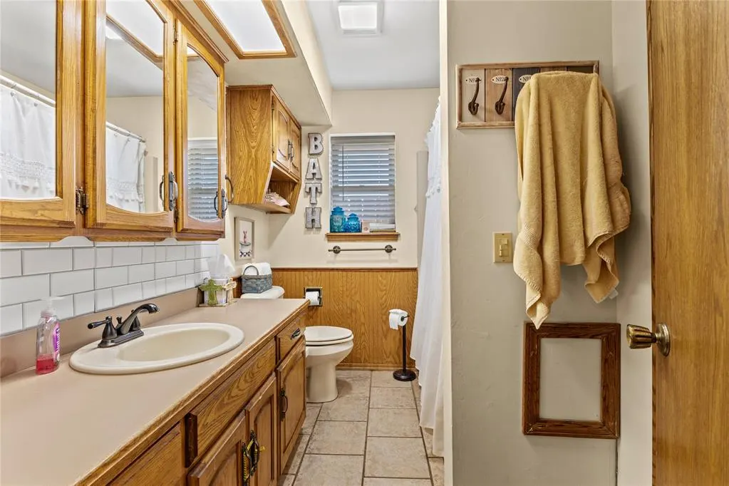 Photo 18 — 140 Dolomite Drive, Clinton, OK 73601