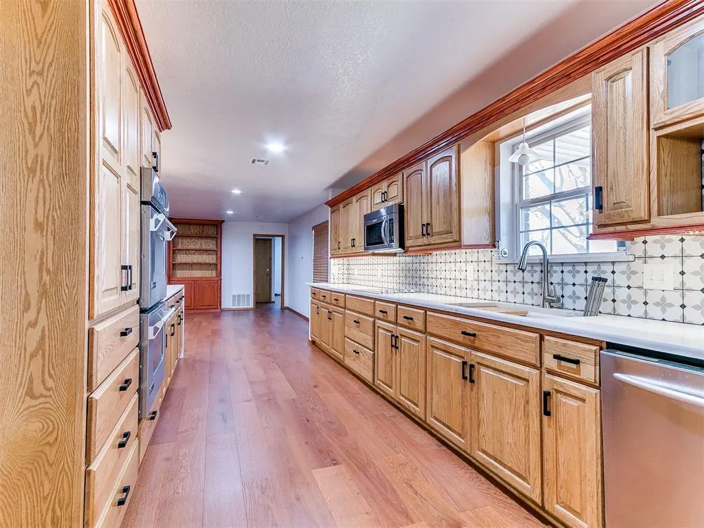 Photo 11 — 36701 Timber Road, Shawnee, OK 74804