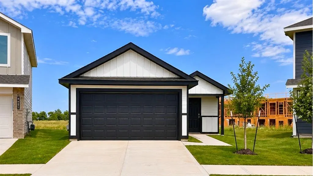 Front exterior — 3100 Buffalo Farms Boulevard, Oklahoma City, OK 73179