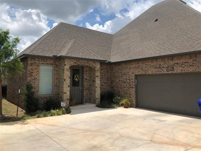 Front exterior — 4704 Enclave Lane, Norman, OK 73072