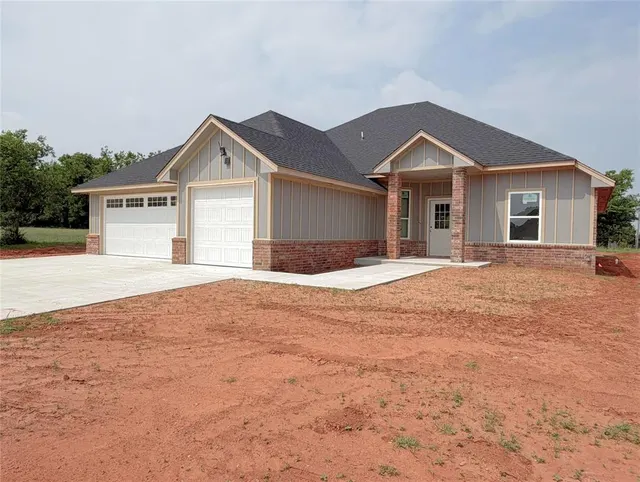 Front exterior — 2208 Winter Ridge Road, Blanchard, OK 73010
