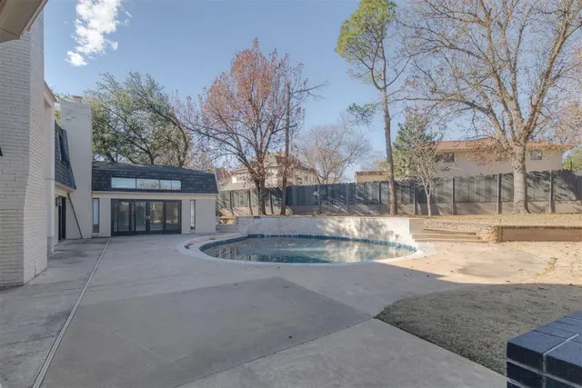 Photo 3 — 6317 Norham Court, Oklahoma City, OK 73118