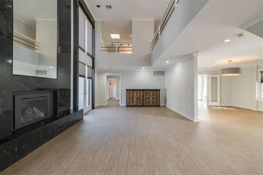 Photo 9 — 6317 Norham Court, Oklahoma City, OK 73118