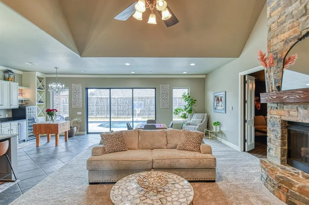 Photo 9 — 2233 War Eagle Lane, Yukon, OK 73099