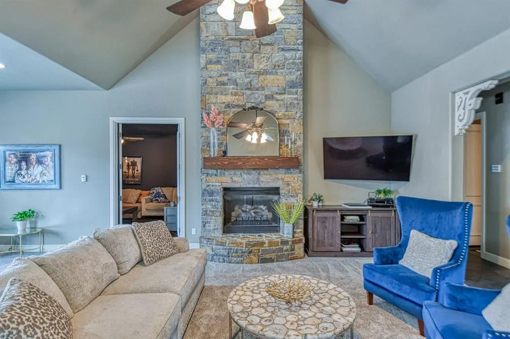 Photo 10 — 2233 War Eagle Lane, Yukon, OK 73099