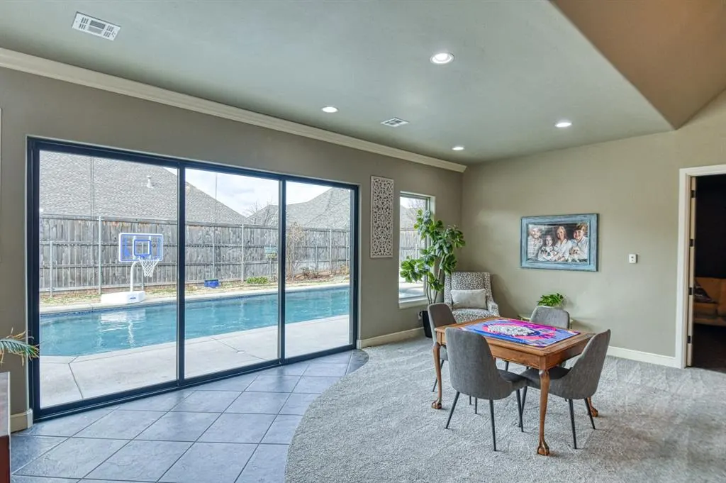 Photo 13 — 2233 War Eagle Lane, Yukon, OK 73099