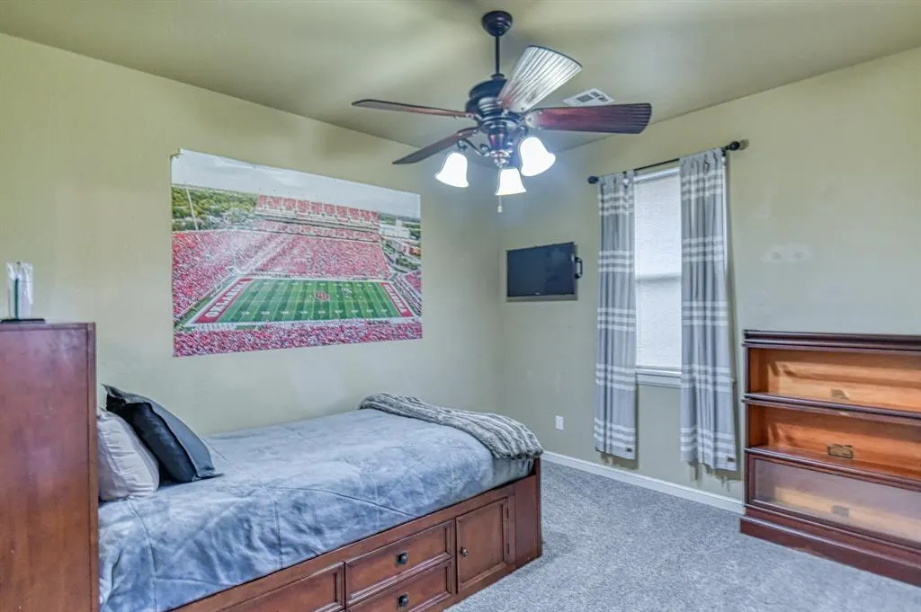 Photo 38 — 2233 War Eagle Lane, Yukon, OK 73099