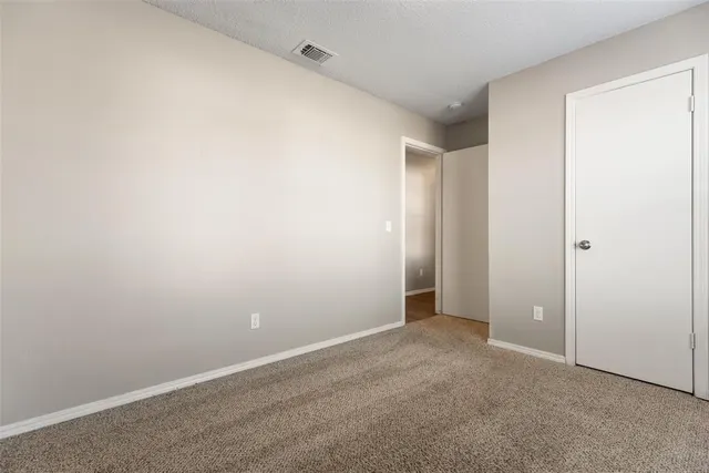 Photo 4 — 3324 NE 20th Street, Oklahoma City, OK 73121