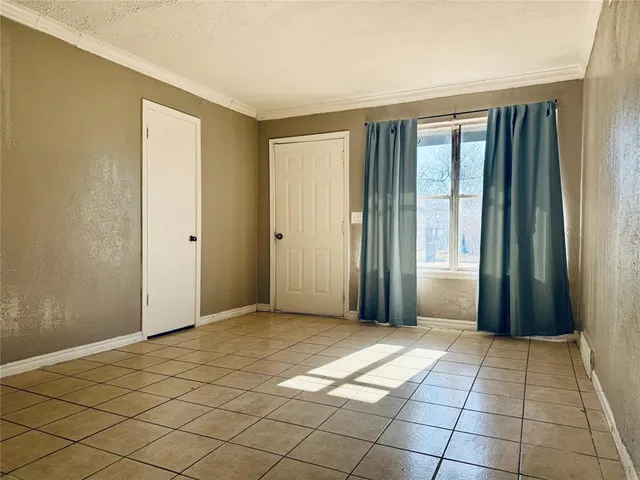 Photo 4 — 329 NW 84th Street, Oklahoma City, OK 73114