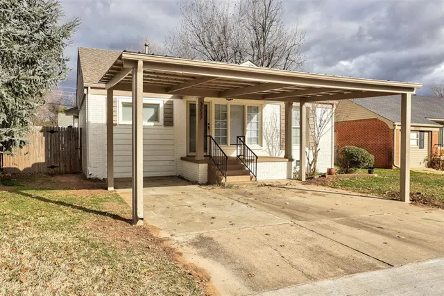 Photo 2 — 3237 NW 43rd Street, Oklahoma City, OK 73112