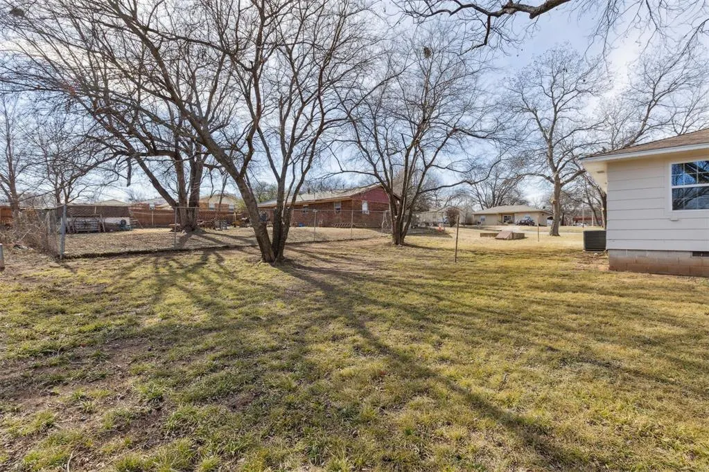 Photo 20 — 200 E Leslie Street, Pauls Valley, OK 73075