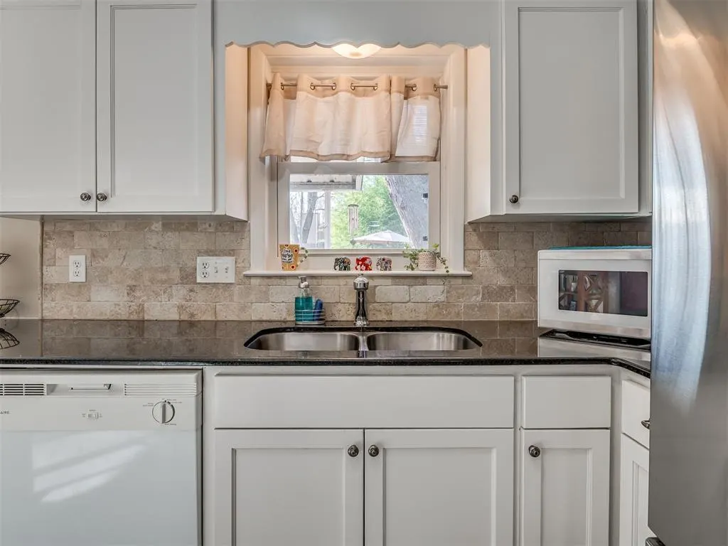 Photo 14 — 1728 Windsor Way, Norman, OK 73069