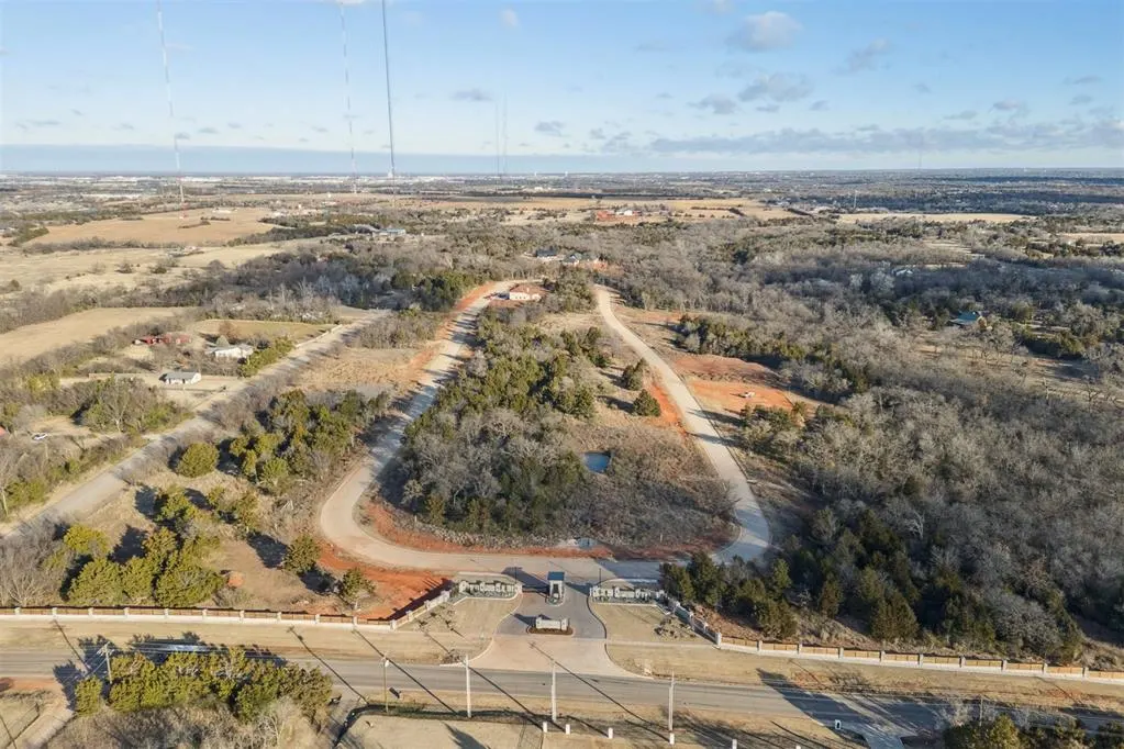 Front exterior — 8201 Wilshire Park West Drive, Oklahoma City, OK 73111