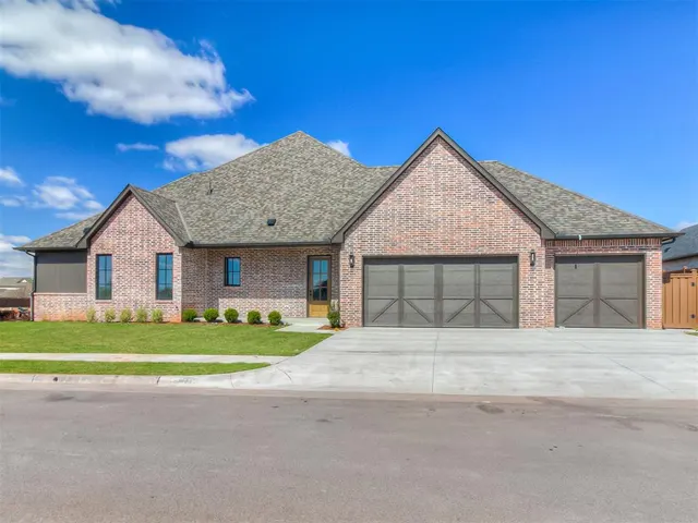 Photo 3 — 3200 Gold Finch Drive, Edmond, OK 73012
