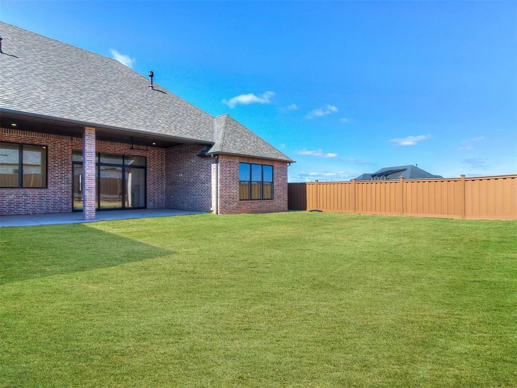 Photo 5 — 3200 Gold Finch Drive, Edmond, OK 73012