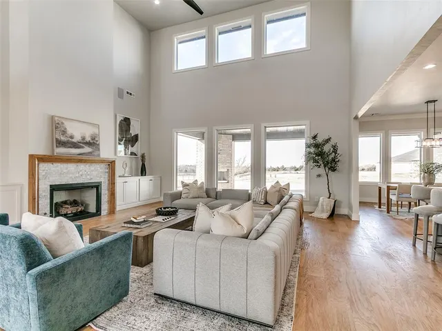 Photo 2 — 22645 Forester Lane, Edmond, OK 73025